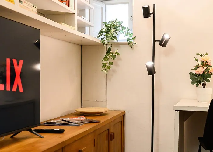 Daire Near Piazza Navona By Ndp Rent *